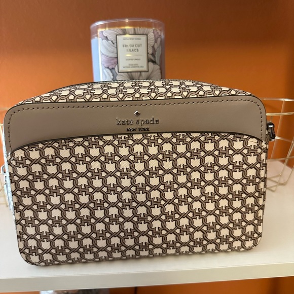 kate spade Handbags - KATE SPADE - Spade Link Camera Bag (NWOT)